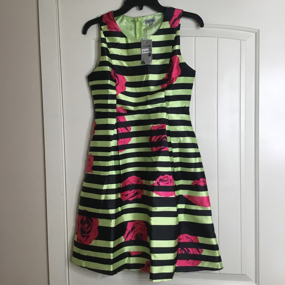 Fashion Line Floral Print Sleeveless Small